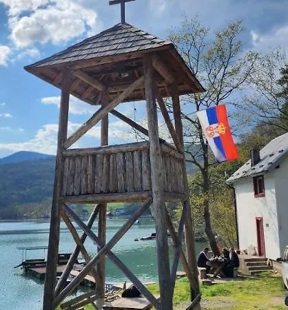 Dusanov Zaliv - Perucac Apartamento Skelani